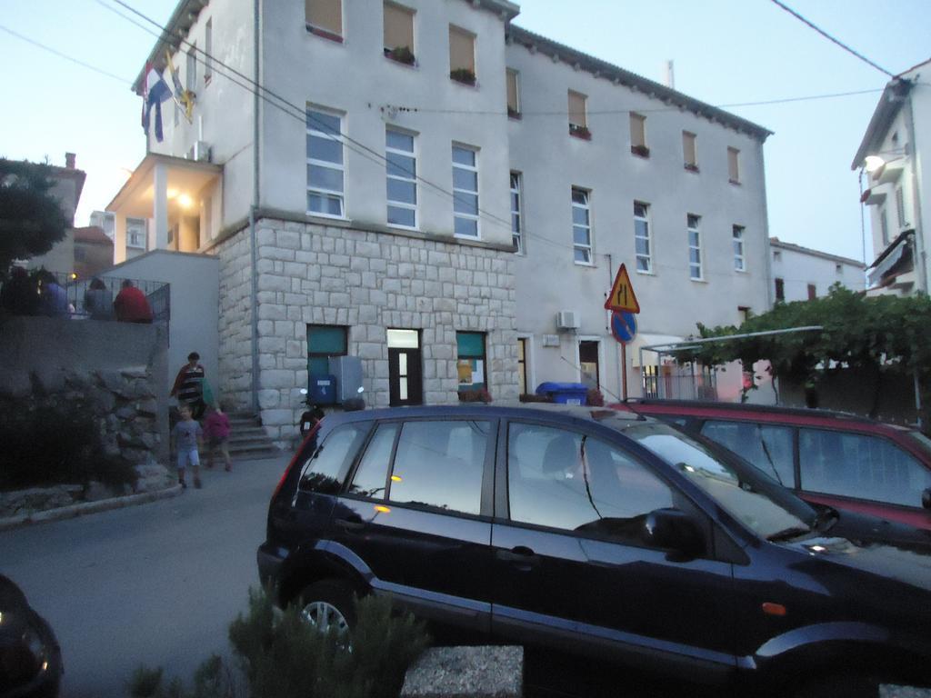 Apartment Filip Врбник Экстерьер фото