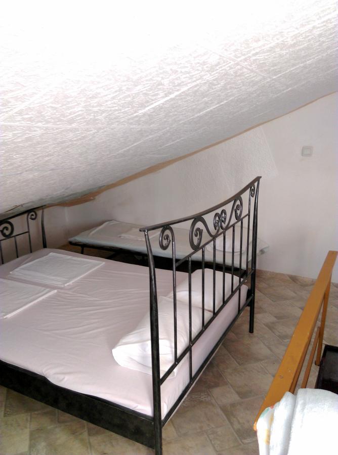 Apartment Filip Врбник Экстерьер фото